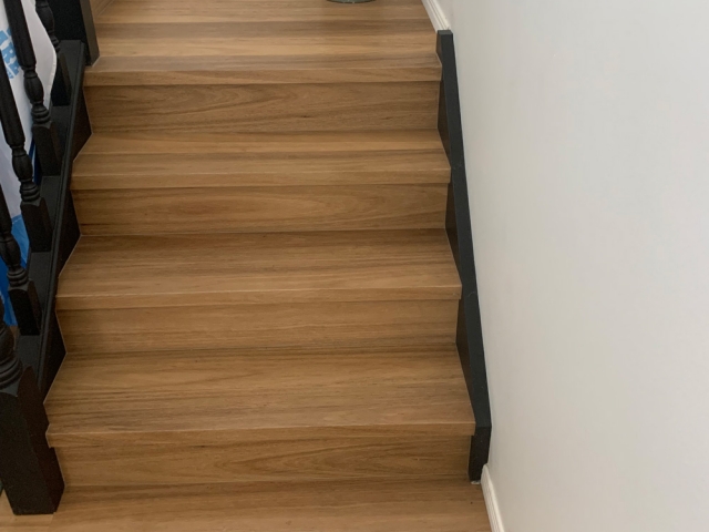 Rigid Plank Blackbutt stairs