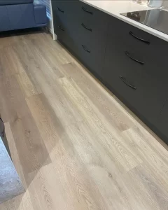 QLAY Vinyl colour: Bergen